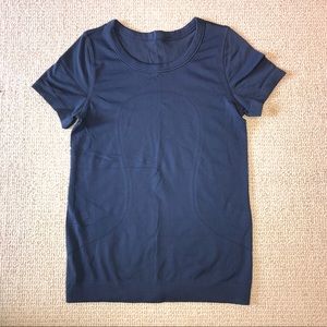 navy blue lululemon short sleeve!!!